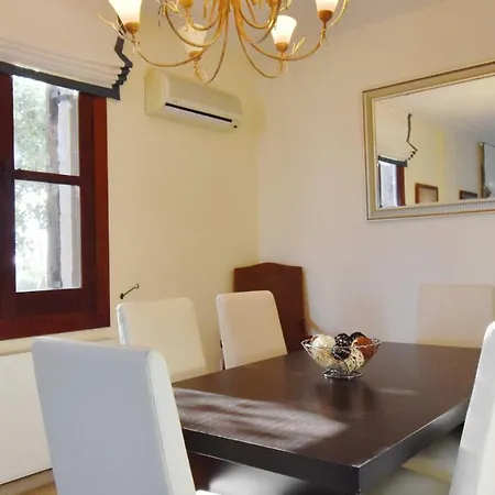 Villa 3 Bedroom Diyala With Private Pool And Sea Views Aphrodite Hills *